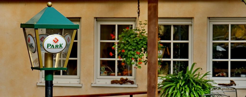 Zum Ochsen Hotel Хауенщайн Екстериор снимка